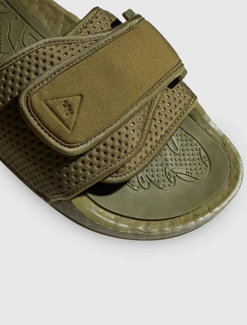 PHARRELL WILLIAMS BOOST SLIDES